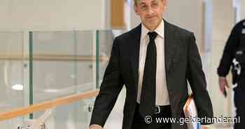 Franse oud-president Sarkozy mag enkelband af doen en is voorwaardelijk vrij