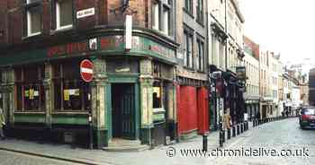 Then and Now: Popular Newcastle pub, the Beehive, in 1995 - and the same location today