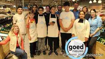 Leerlingen van Schakelschool worden een dag winkelbediende bij Albert Heijn