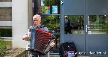 Kostbare Scandalli accordeon van Pim (69) gestolen: ‘Alsof ze een stukje van je vinger hebben afgehakt’