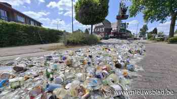 Vrachtwagen verliest 4 ton glas in Hamont