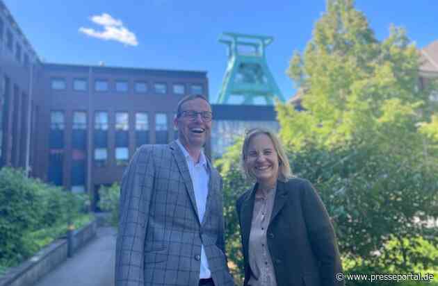 POL-BO: "Ich freue mich sehr auf das Polizeipräsidium Bochum!" - Dr. Carsten Dübbers ist neuer Kripo-Chef - Ralf Gromann in den Ruhestand verabschiedet