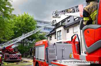 FW-E: Dachstuhlbrand in Mehrfamilienhaus - Hund aus Wohnung gerettet