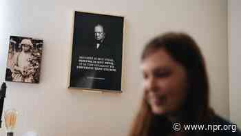 One woman's fight to remove barriers for aspiring doctors with disabilities