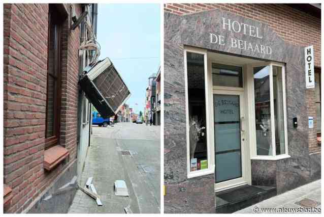 Airco-unit van hotel De Beiaard stukgereden door dader die vluchtmisdrijf pleegt: “Hopelijk in orde voor zomer”