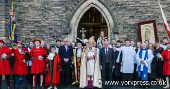 York service remembers those who ‘gave us our freedom and the life we enjoy today’