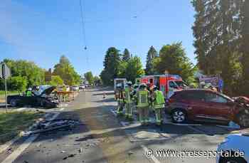 FW Burscheid: Verkehrsunfall mit Linienbus