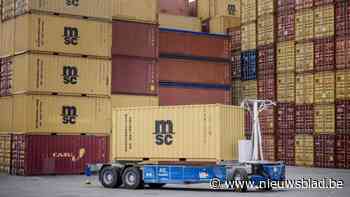 Onbemande elektrische shuttle verplaatst op eigen houtje containers op Antwerpse haventerminal