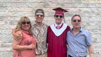 Couple identified as Manitoba wildfire victims were 'friends and family members': Lac du Bonnet mayor