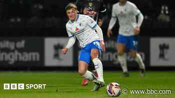 Doncaster sign Barrow midfielder Gotts