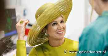 Als je dan toch meer dan duizend outfits in je kast hebt hangen, zou ik zelf kiezen voor iets meer variatie