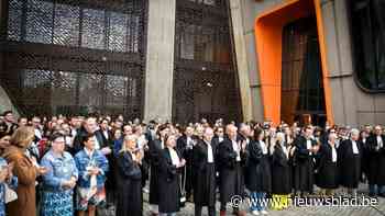 Limburg kampt met tekort van 20 procent aan rechters: de cijfers achter de protestactie aan het Hasselts gerechtsgebouw