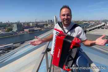 Aarschotse zanger (38) schrijft geschiedenis op het dak van het Sportpaleis