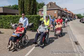 Gemeente lanceert dementievriendelijke wandeling doorheen centrum: “Herinneringen aan vroeger ophalen”