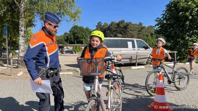 Laatste grote fietsexamen van dit schooljaar: “Prima indicatie om te zien of je kind veilig naar middelbare school kan fietsen of nog wat moet oefenen”