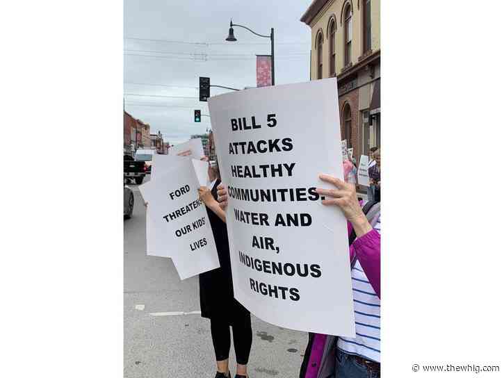 Napanee protesters, MPP at odds over Ontario government’s proposed Bill 5