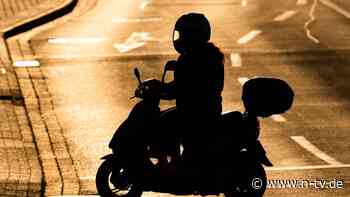 Urteil aus dem Verkehrsrecht: Roller-Unfall nach Fahrt über gelbe Ampel: Wer haftet?