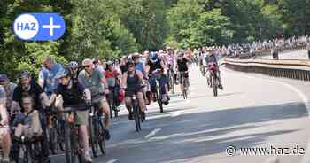 Hannovers Schnellwege gesperrt: Fahrrad-Demo radelt als Sternfahrt zum Maschsee