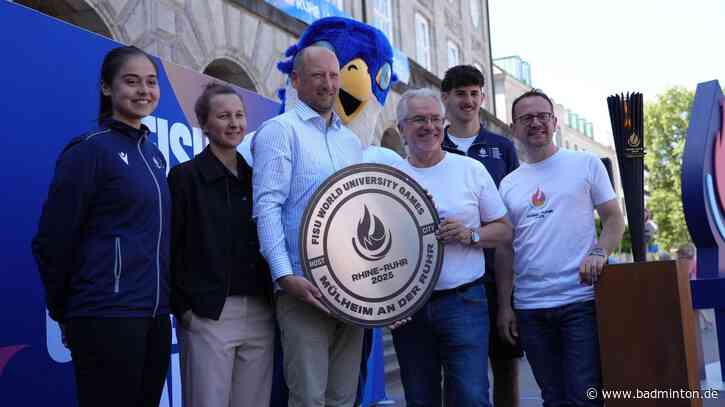 Fackellauf in Mülheim eröffnet Countdown für FISU Games 2025