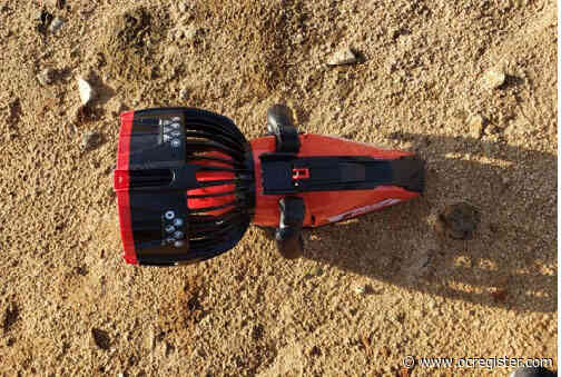 California man who used underwater scooter to evade arrest pleads guilty to investment fraud