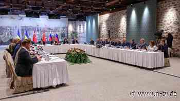 Bei "Friedensgespräch" in Türkei: Russland soll Ukrainern mit langem Krieg und Tod von Angehörigen gedroht haben