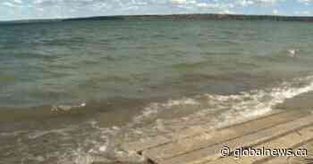 Use of motorboats nixed on Manitoba’s Clear Lake in zebra mussel battle