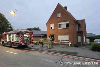 Bewoner sluit ramen en deuren bij brand in slaapkamer en voorkomt zo erger