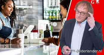 Ik hecht nu eenmaal aan winkels met een deur en een toonbank waarachter iemand staat