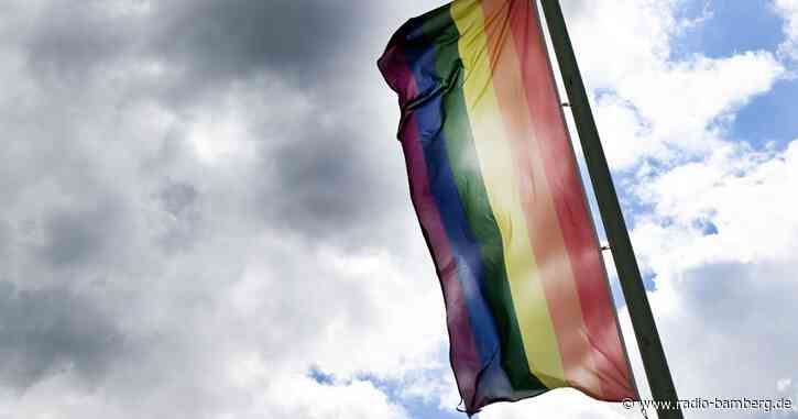 Verband: Hass und Gewalt gegen queere Menschen nimmt zu