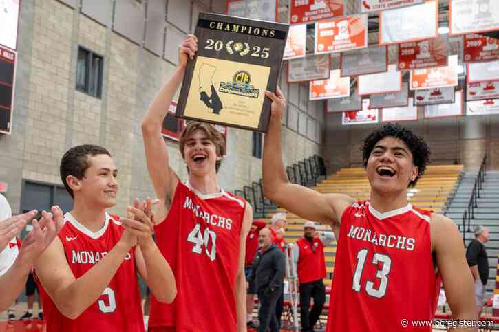 Mater Dei boys volleyball tops Peninsula to win first CIF title since 2011