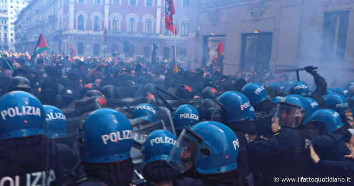 Corteo antagonisti contro il raduno dell’ultradestra: il video degli scontri con la polizia a Milano