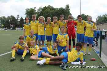 Eerste elite jeugdtoernooi  lokt jonge voetbaltoppertjes naar terreinen voetbalclub KSC Dikkelvenne: “Fijn om te zien dat zoveel topclubs dit initiatief mee willen ondersteunen”