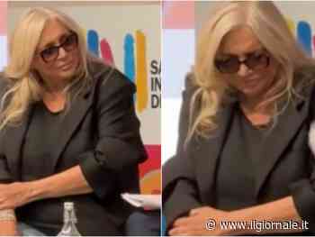Mara Venier in difficoltà al Salone del libro: "Da un po' di mesi faccio fatica, le cose non vanno bene"