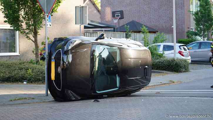 Auto's botsen: niemand gewond, maar een bestuurder moet met de politie mee