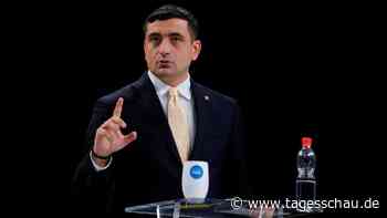 Stichwahl in Rumänien: Setzt sich der Rechtsradikale Simion durch?