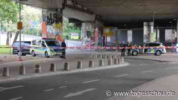 Verletzte nach Angriff vor Bielefelder Bar - Fahndung läuft