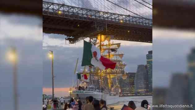Veliero della Marina messicana si schianta contro il ponte di Brooklyn: due morti. Il video dell’incidente