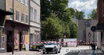 Einsatz in der Innenstadt von Neumünster: Mann stirbt an der Johannisstraße