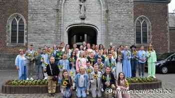 39 vormelingen genieten van hun hoogdag in Sint-Amelbergakerk