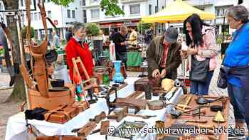 Diebstahl trügt die Freude: Antikmarkt lockt Besucher nach Bad Herrenalb