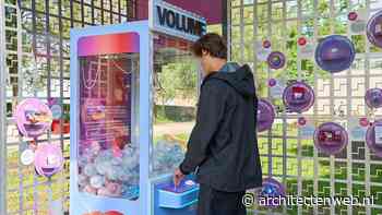 Volume brengt circulaire souvenirs en een grijpmachine naar de Architectuurbiënnale