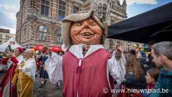 Borgerhoutse Reuskens organiseren Reuzen Apéro in Te Boelaarpark