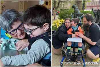Nonkel en neef wandelen Dodentocht voor Collin (6), die hersenverlamming opliep en traplift nodig heeft: “Hij is een vechter”