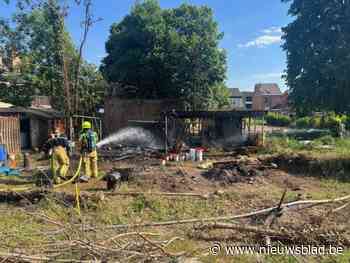 Brand verwoest constructie achter frituur