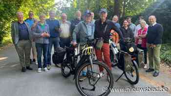 Bill (71) en Marcel (69) fietsen naar Compostela voor goede doel: “We laten ons sponsoren aan 1 eurocent per afgelegde kilometer”