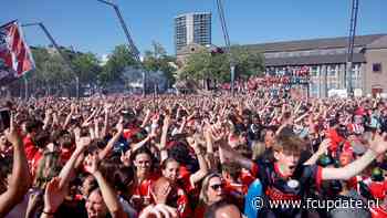 Kampioensfeest PSV loopt enorm uit de hand: veertien agenten gewond geraakt