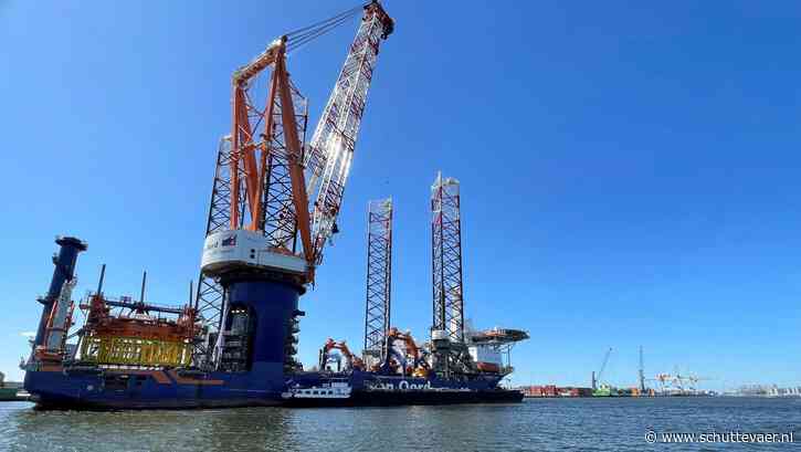 Van Oord schip Boreas ontvangt eerste ship-to-ship bunkering methanol in Amsterdam