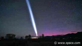 Mysterious white streak spotted over US skies during surprise aurora storm. What was it? (photos)