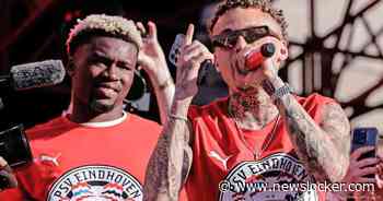 VIDEO Noa Lang geeft op geheel eigen wijze speech voor PSV-fans bij huldiging