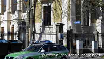 Mann zahlt 3500 Euro an Augsburger Polizisten – und landet wegen Bestechung vor Gericht